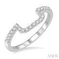 1/4 Ctw Diamond Wedding Band in 14K White Gold