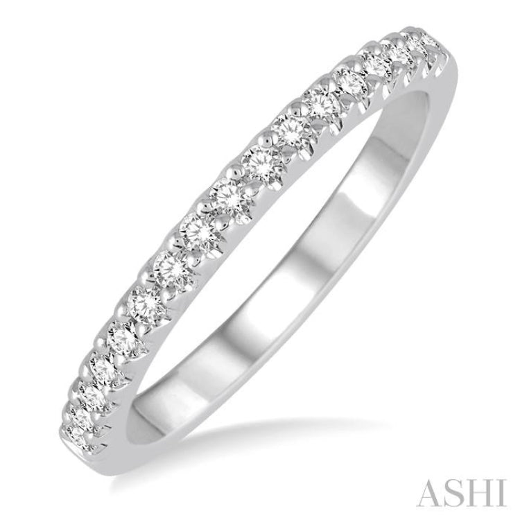 1/4 Ctw Round Cut Diamond Matching Wedding Band in 14K White Gold.