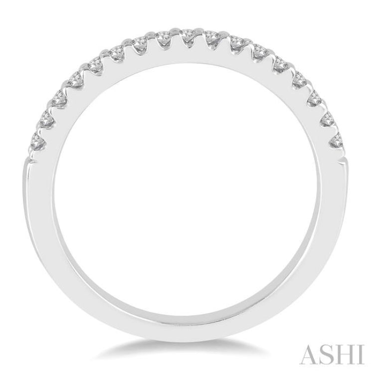 1/6 Ctw Round Cut Diamond Wedding Band in 14K White Gold