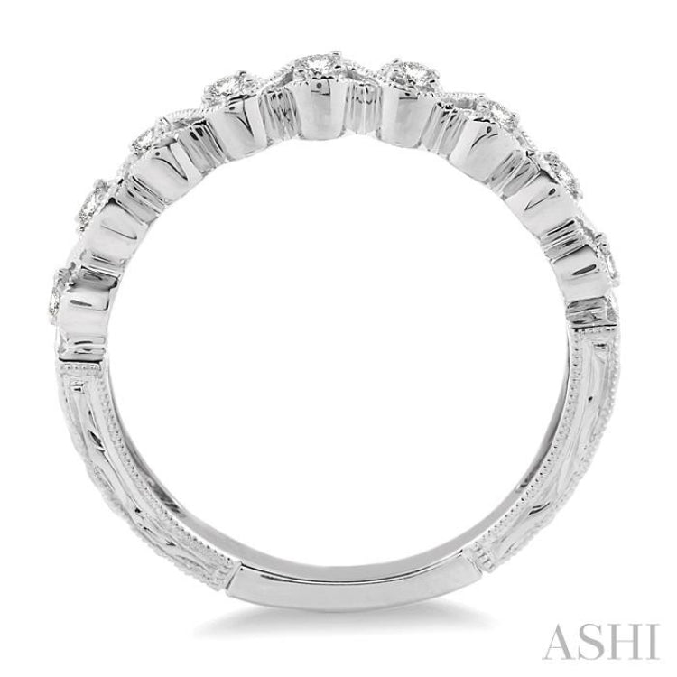 1/6 Ctw Round Diamond Wedding Band in 14K White Gold