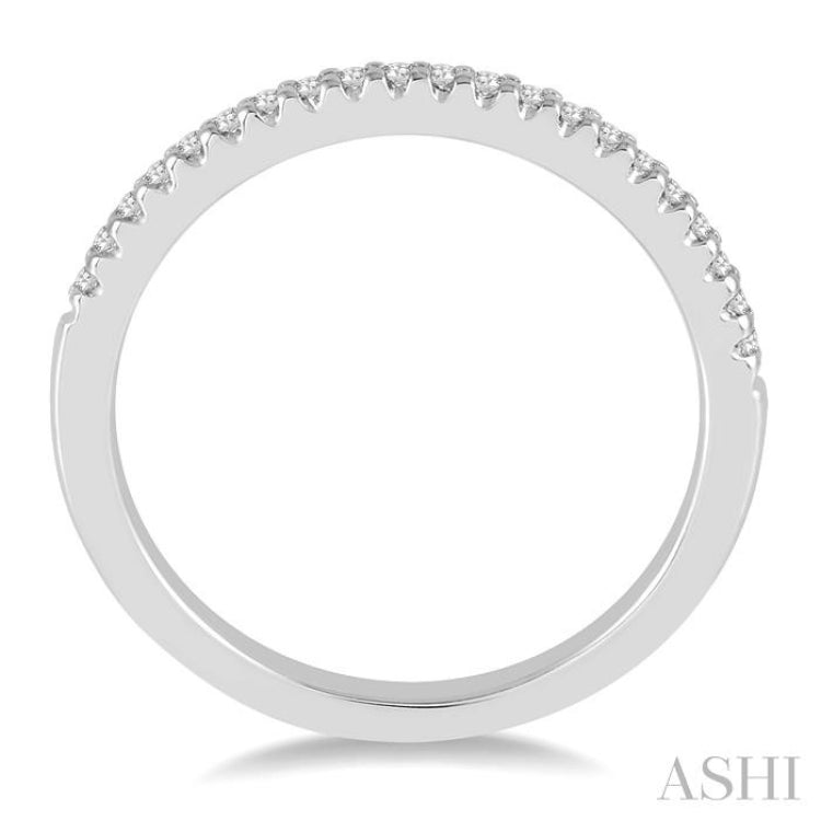 1/6 Ctw Round Cut Diamond Wedding Band in 14K White Gold