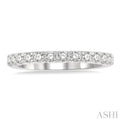 1/4 Ctw Round Cut Diamond Wedding Band in 14K White Gold