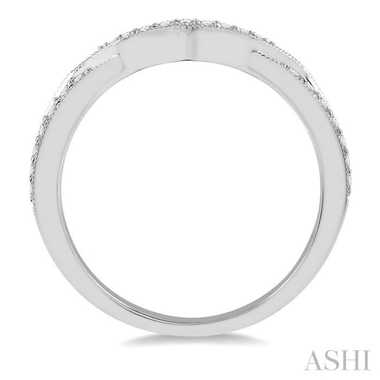 1/6 Ctw Arched Center Round Cut Diamond Wedding Band in 14K White Gold