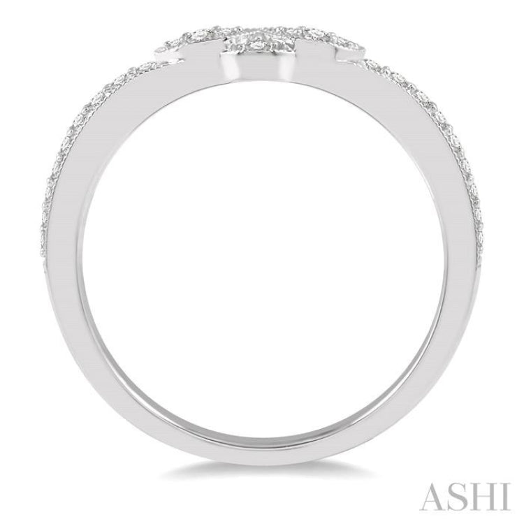 1/6 Ctw Tri Arc Center Round Cut Diamond Wedding Band in 14K White Gold