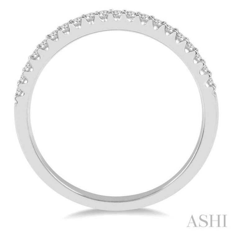 1/5 Ctw Round Cut Diamond Wedding Band in 14K White Gold