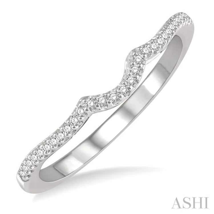 1/10 Ctw Arched Center Diamond Wedding Band in 14K White Gold