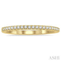 1/10 Ctw Round Cut Diamond Wedding Band in 14K Yellow Gold