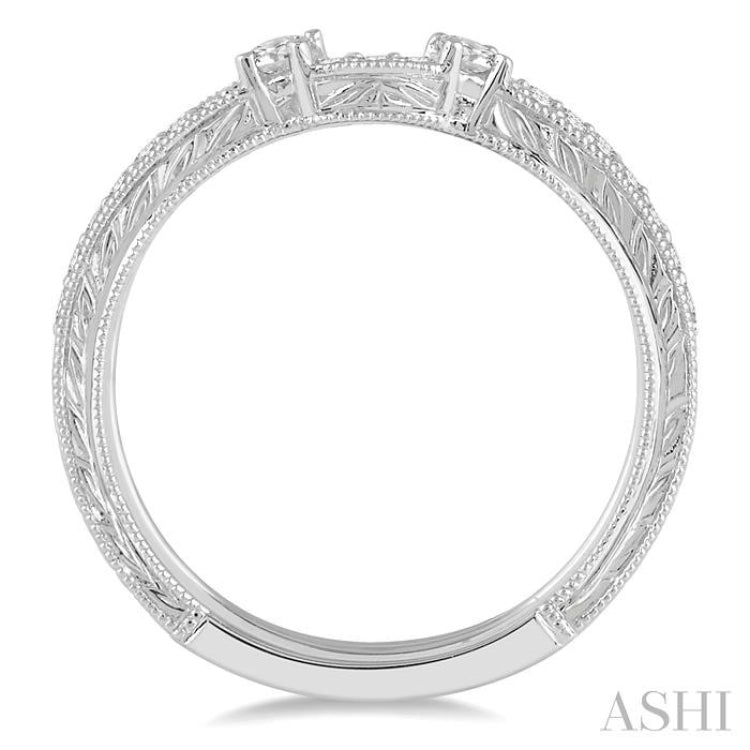 1/5 ctw Curved Center Foliage Engraved Round Cut Diamond Wedding Band in 14K White Gold