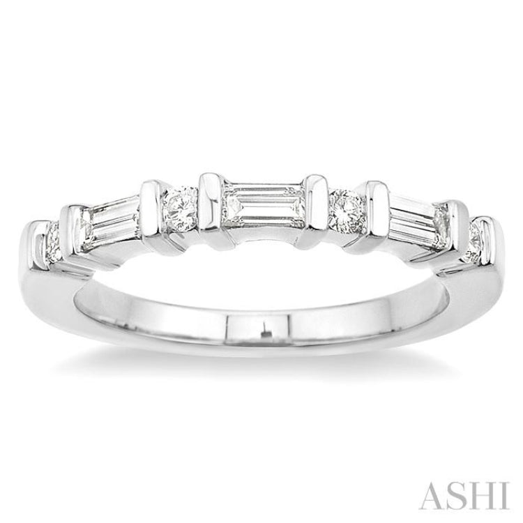 1/2 Ctw Baguette and Round Cut Diamond Wedding Band in 14K White Gold