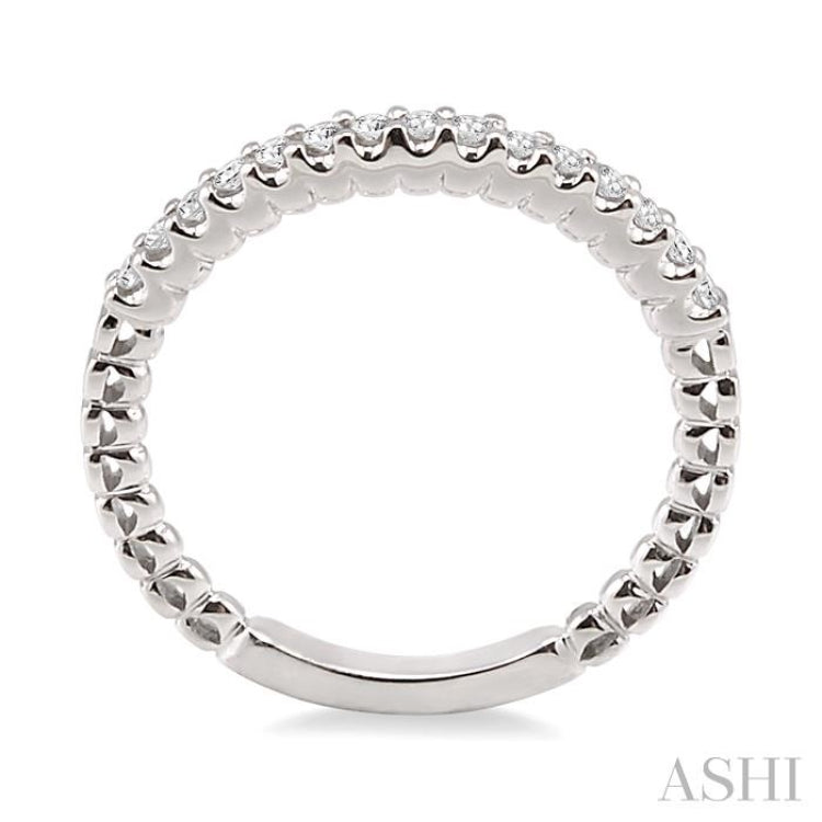 1/4 ctw Lattice Round Cut Diamond Wedding Band in 14K White Gold