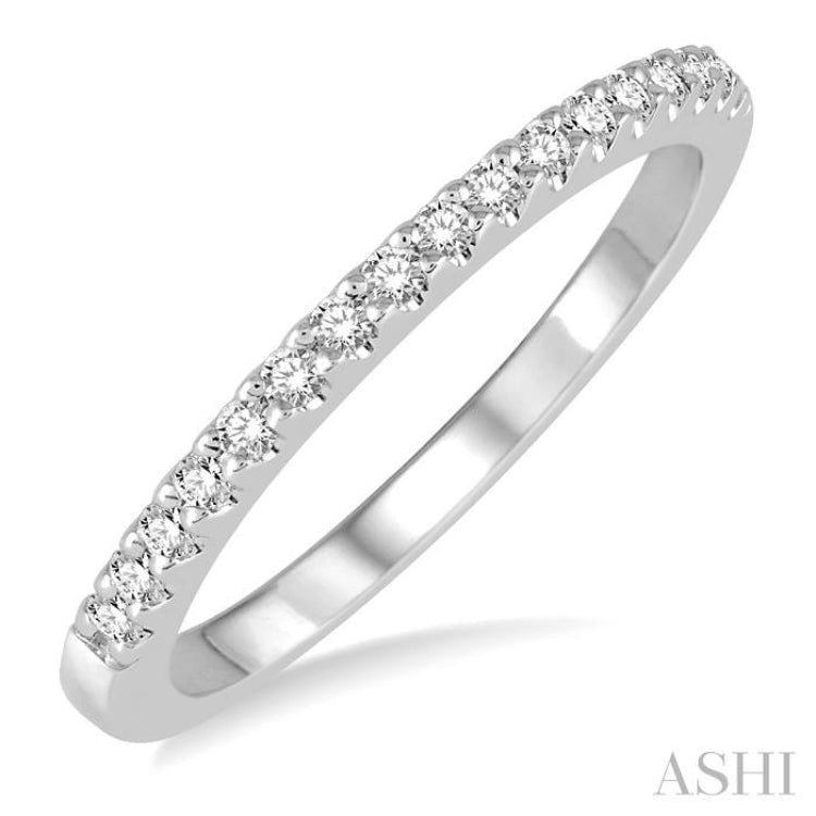 1/8 ctw Round Diamond Wedding Band in 14K White Gold