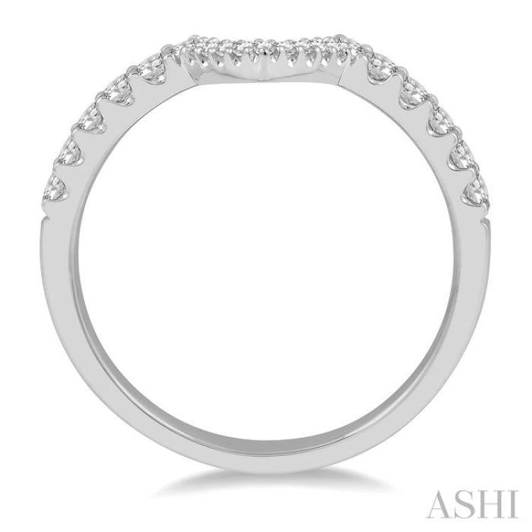 1/3 ctw Chevron Round Cut Diamond Wedding Band in 14K White Gold