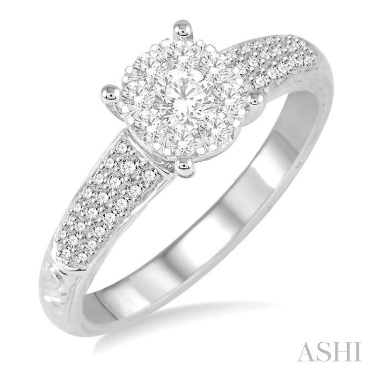 1/2 Ctw Round Cut Diamond Lovebright Engagement Ring in 14K White Gold