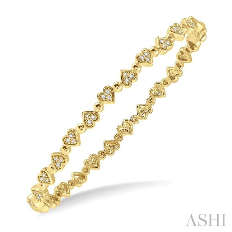 1/4 Ctw Heart Charm Round Cut Diamond Stackable Bangle in 14K Yellow Gold