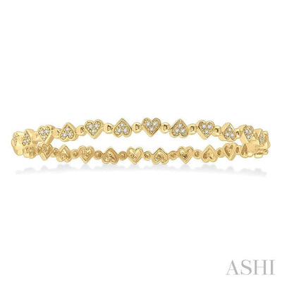 1/4 Ctw Heart Charm Round Cut Diamond Stackable Bangle in 14K Yellow Gold