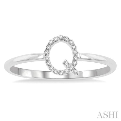 1/20 Ctw Initial 'Q' Round Cut Diamond Fashion Ring in 10K White Gold