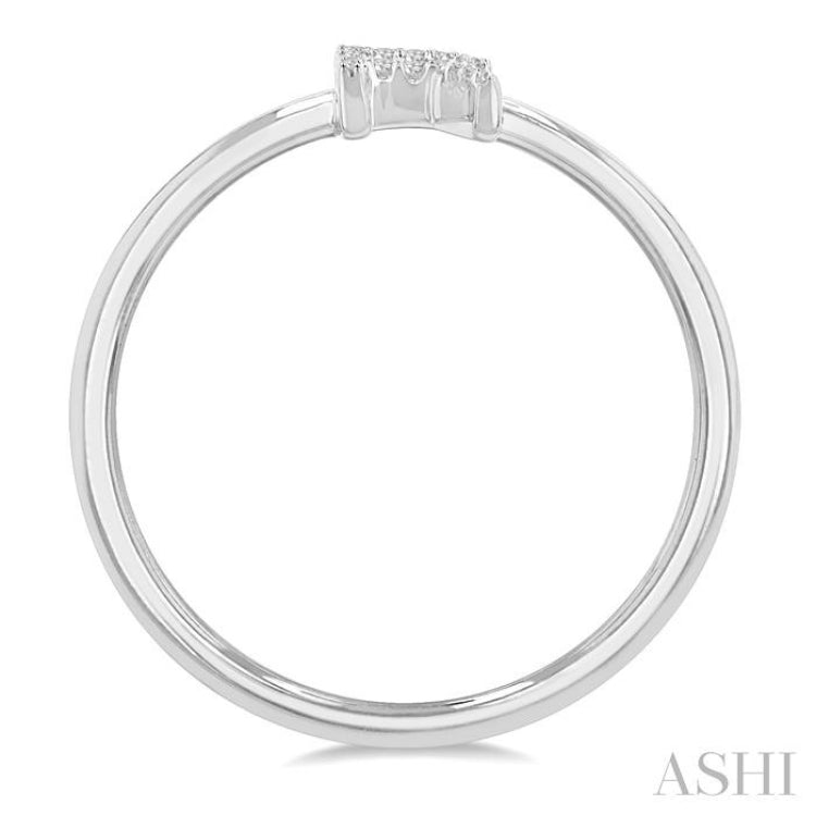 1/20 Ctw Initial 'R' Round Cut Diamond FAshion Ring in 10K White Gold