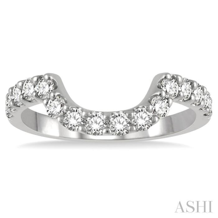 5/8 Ctw Round Cut Diamond Wedding Band in 14K White Gold