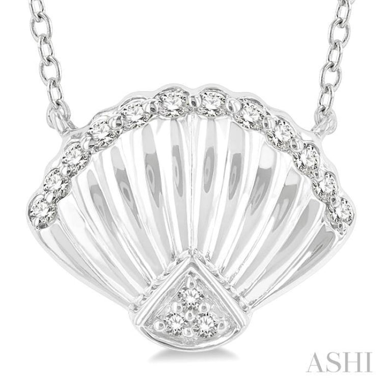 1/10 Ctw Nautical Seashell Petite Round Cut Diamond FAshion Pendant With Chain in 10K White Gold