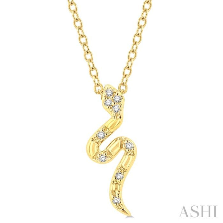 1/20 Ctw Snake Petite Round Cut Diamond FAshion Pendant With Chain in 10K Yellow Gold