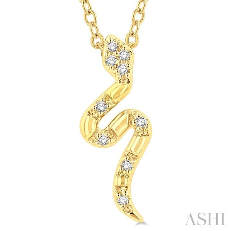 1/20 Ctw Snake Petite Round Cut Diamond FAshion Pendant With Chain in 10K Yellow Gold