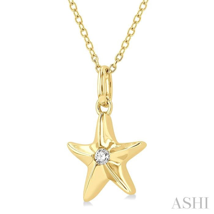 1/50 Ctw Starfish Petite Round Cut Diamond FAshion Pendant With Chain in 10K Yellow Gold