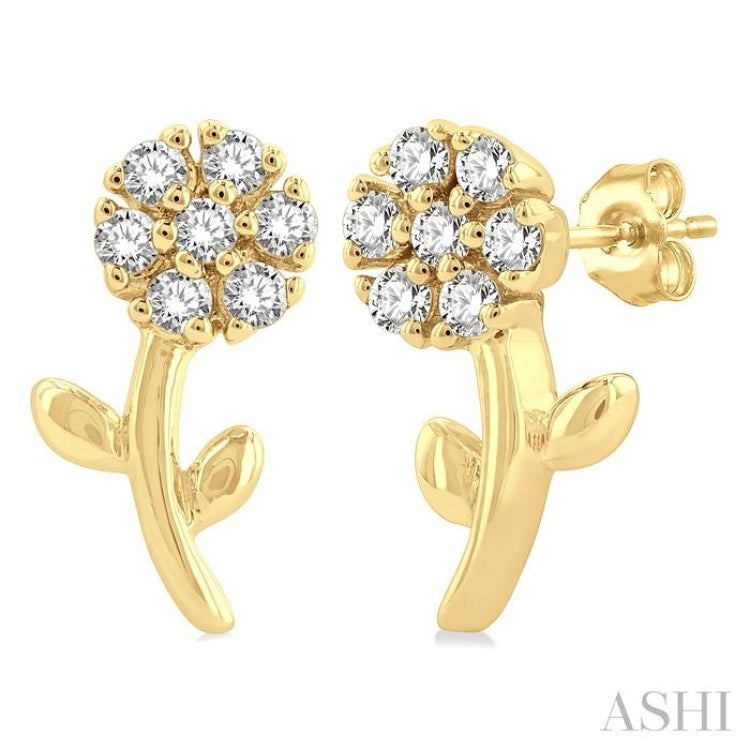 1/8 Ctw Floral Round Cut Diamond Petite FAshion Stud Earring in 10K Yellow Gold