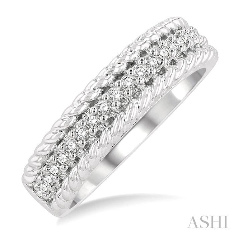 1/5 ctw Rope Border Round Cut Diamond FAshion Band in 14K White Gold