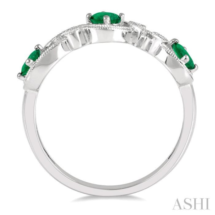 1/20 ctw Entwined Open Lattice 4x3MM Oval Cut Emerald and Round Cut Diamond Precious Wedding Band in 14K White Gold