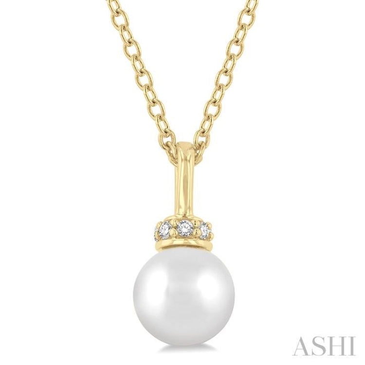 1/20 ctw Petite 6X6 MM Cultured Pearl and Round Cut Diamond Crown Fashion Pendant With Chain in 10K Yellow Gold