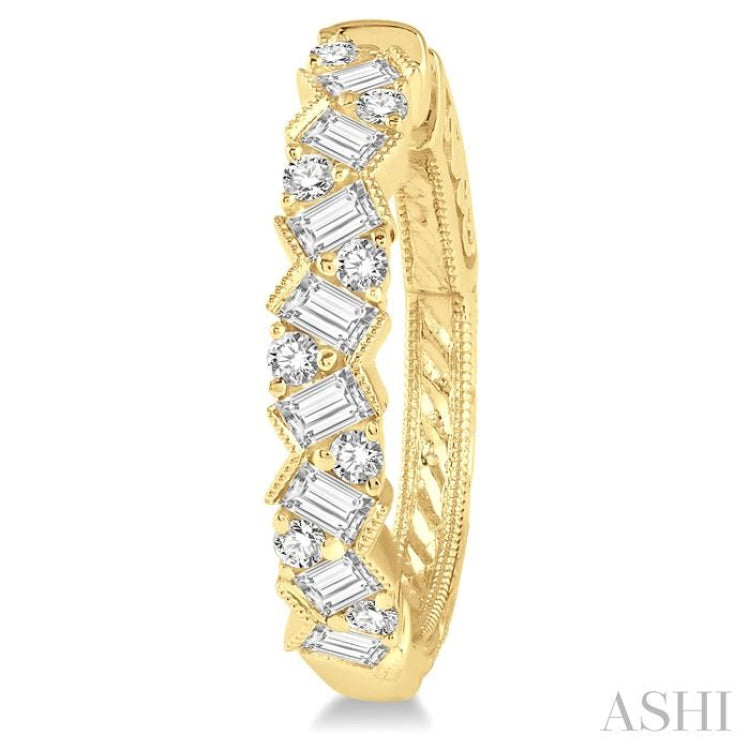 1 Ctw Zigzag Baguette and Round Cut Diamond Hoop Earring in 14K Yellow Gold