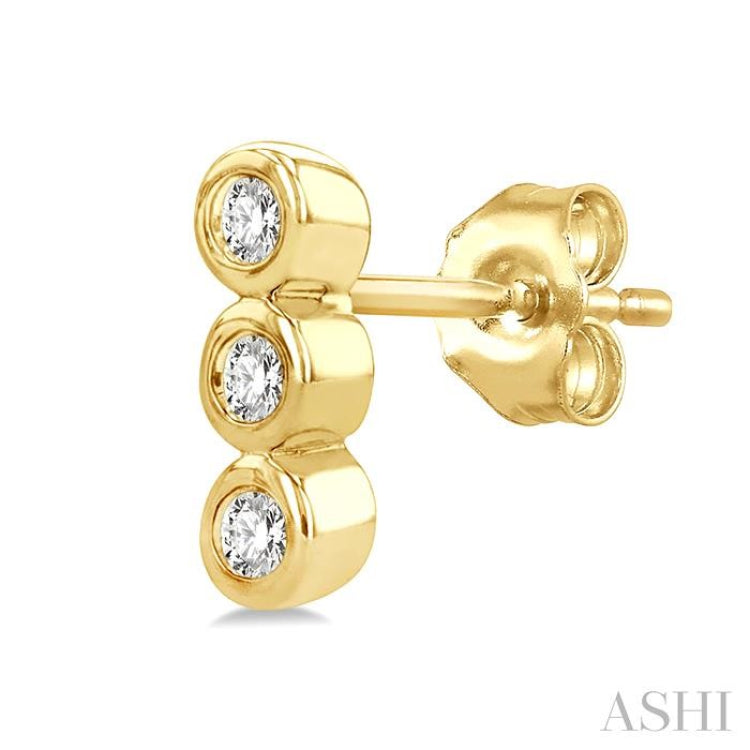 1/10 Ctw Petite Bezel Set Round Cut Diamond Fashion Stud Earring in 10K Yellow Gold