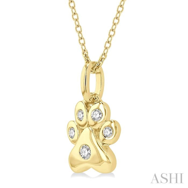 1/20 Ctw Dog Paw Petite Round Cut Diamond Fashion Pendant With Chain in 10K Yellow Gold