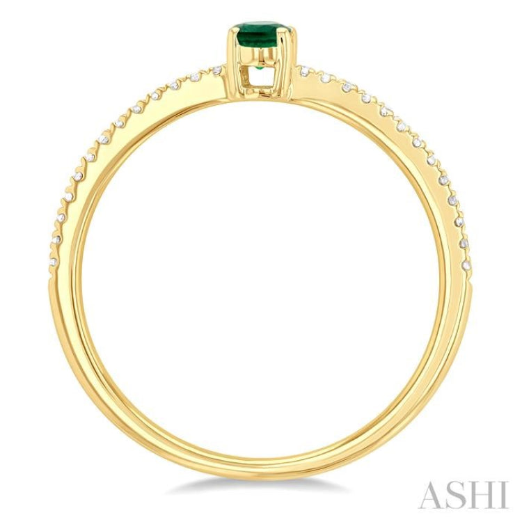 1/10 ctw Petite 5X3MM Oval Cut Emerald and Round Cut Diamond Precious Fashion Ring in 10K Yellow Gold