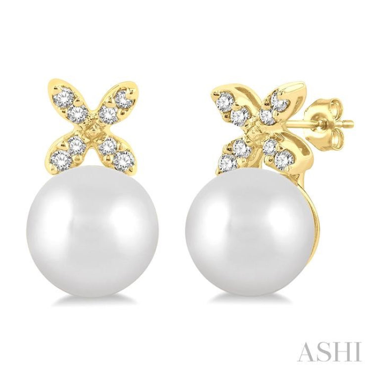 1/20 ctw Petite 4-Petal Flower 5.5 MM Cultured Pearls and Round Cut Diamond Fashion Stud Earring in 10K Yellow Gold