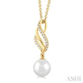 1/10 ctw Conch Shape 7X7MM Round Cultured Pearl and Round Cut Diamond Fashion Pendant With Chain in 10K Yellow Gold