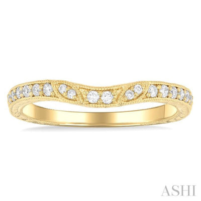 1/6 ctw Etched and Milgrain Highlighted Round Cut Diamond Wedding Band in 14K Yellow Gold