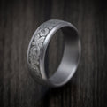 Tantalum Men's Ring with Script Style Pattern